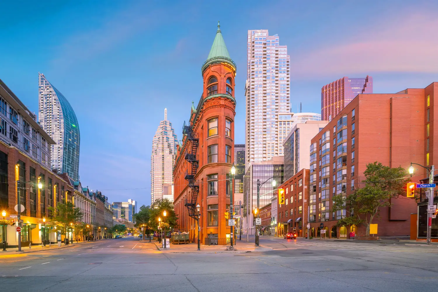 downtown-toronto-city-skyline-twilight-ontario-canada (1)